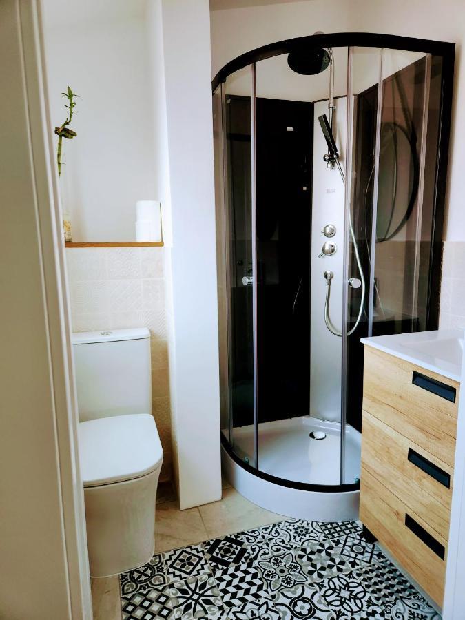 Estudio Con Terraza Badalona Otel Dış mekan fotoğraf