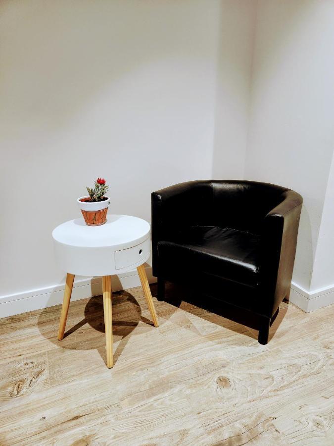 Estudio Con Terraza Badalona Otel Dış mekan fotoğraf