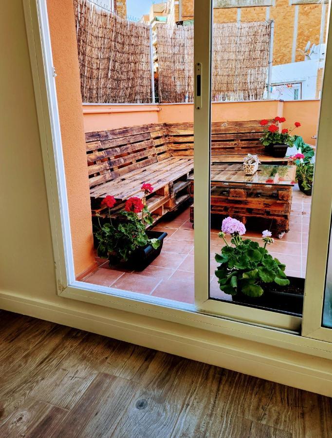 Estudio Con Terraza Badalona Otel Dış mekan fotoğraf