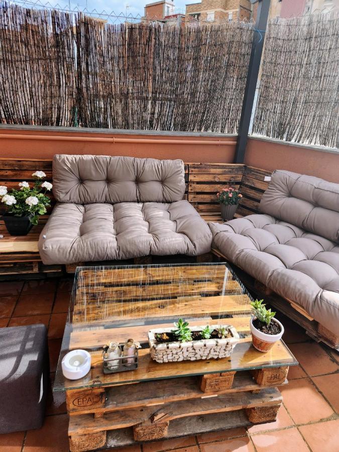 Estudio Con Terraza Badalona Otel Dış mekan fotoğraf