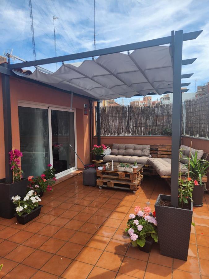 Estudio Con Terraza Badalona Otel Dış mekan fotoğraf
