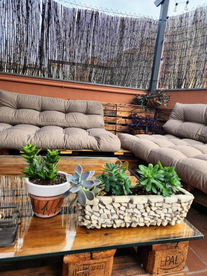Estudio Con Terraza Badalona Otel Dış mekan fotoğraf