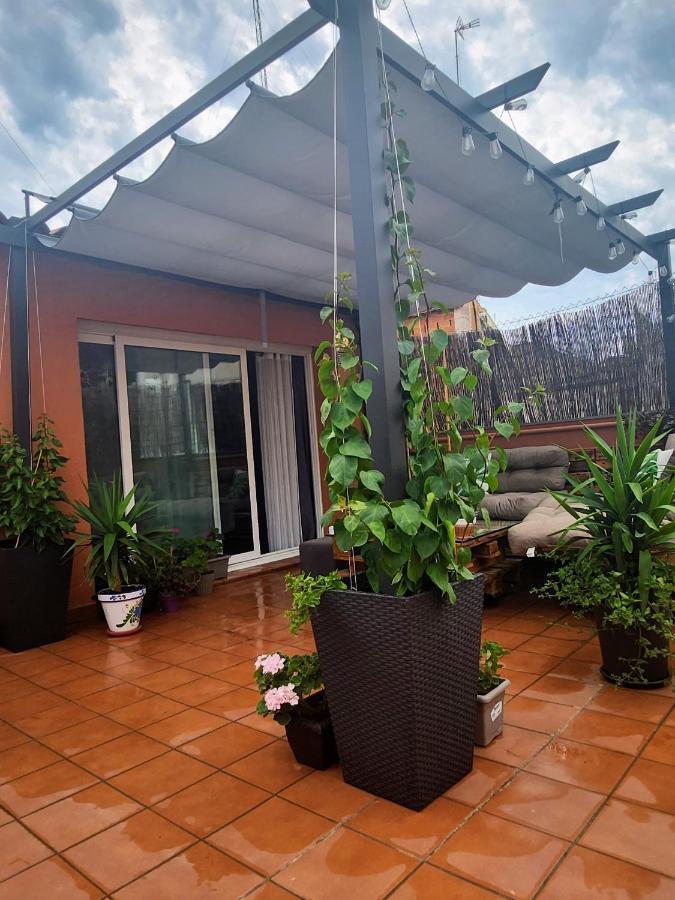 Estudio Con Terraza Badalona Otel Dış mekan fotoğraf