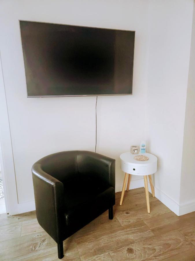 Estudio Con Terraza Badalona Otel Dış mekan fotoğraf